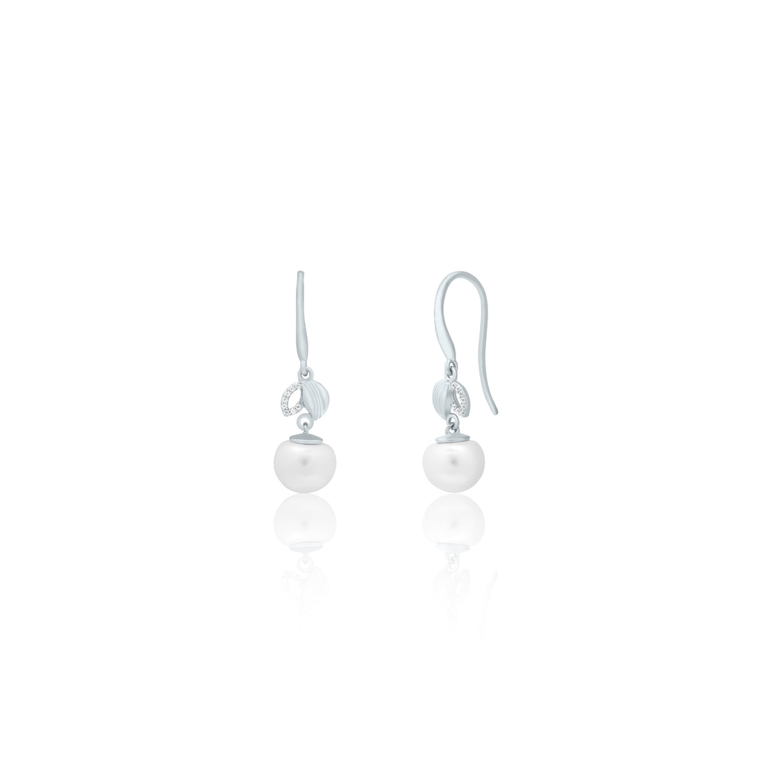 Leaf Shape Pearl Earrings